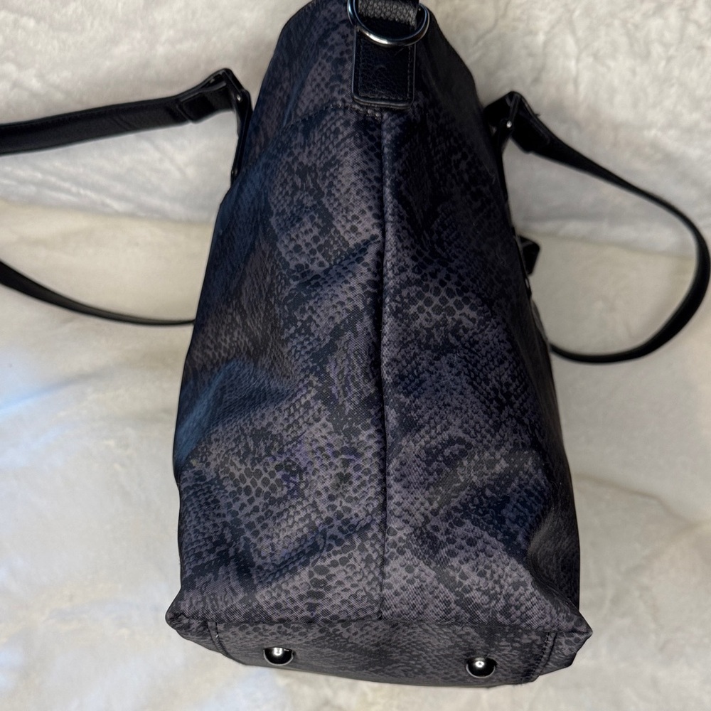 ♟️📓📁Baggallini Snake Skin Tote - Picture 9 of 15